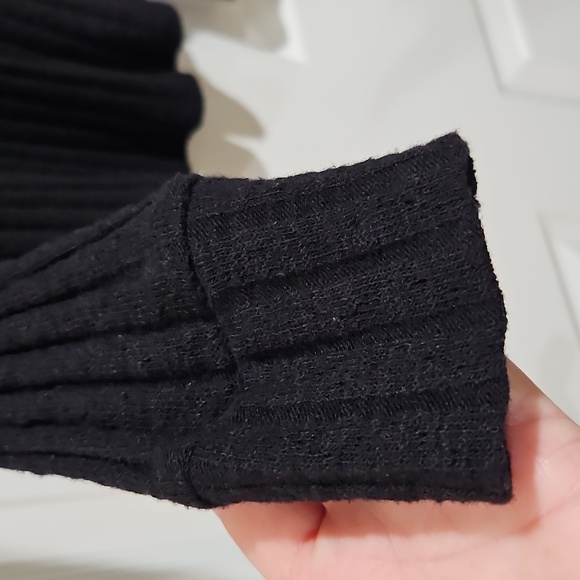 Black Ribbed Sweater - Picture 3 of 4